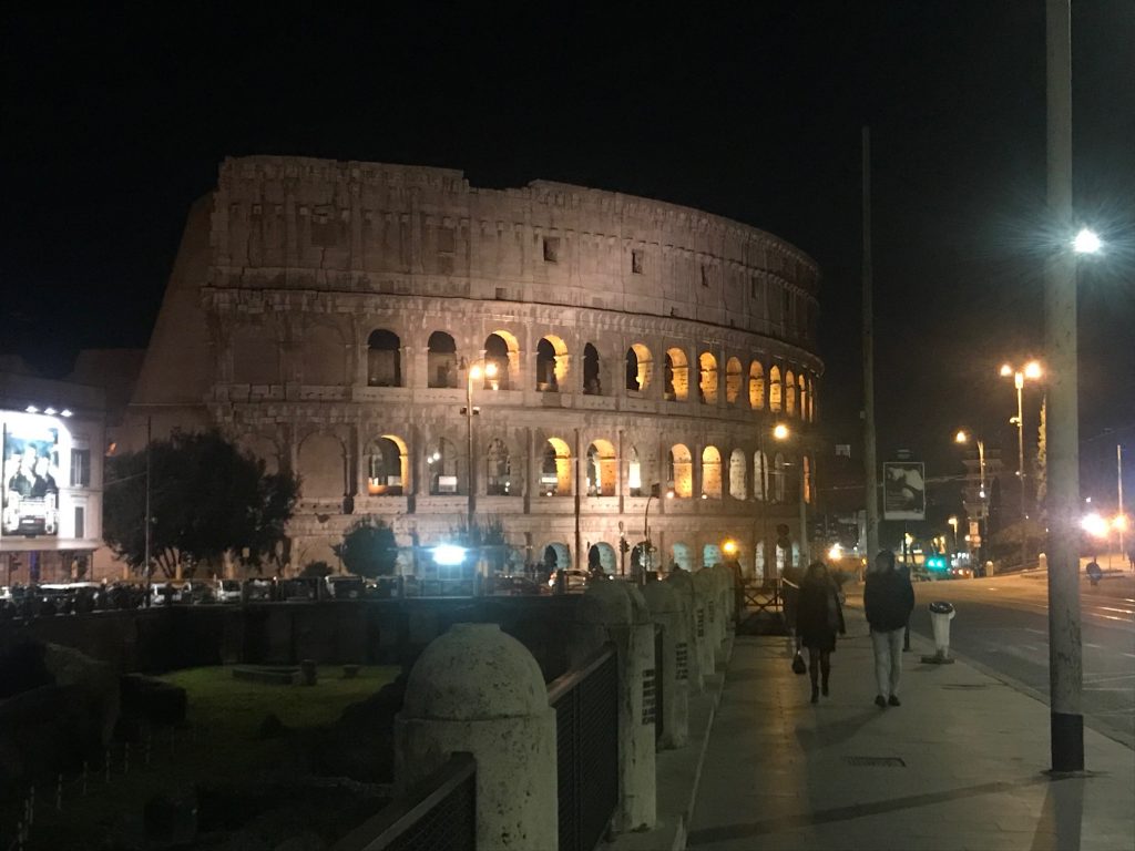 Colosseo di Notte